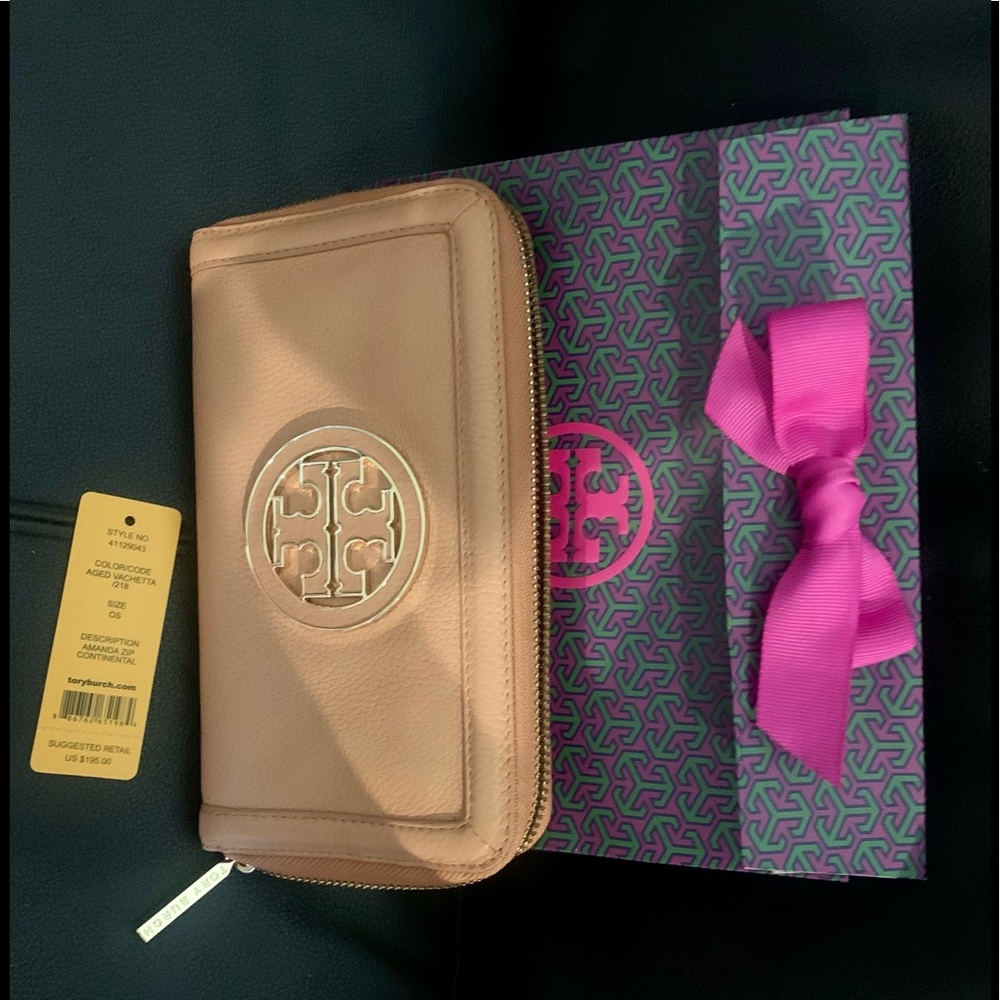 Tory Burch Wallet - Picture 4 of 5
